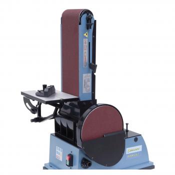 The surface grinding table can be used both horizontally and vertically.